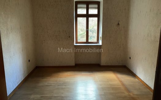Einfamilienhaus + Baugrundstück in Klarenthal
